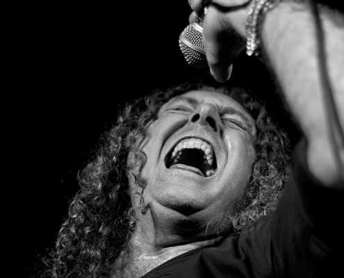 Angra-Fabio-Lione--Music-photography